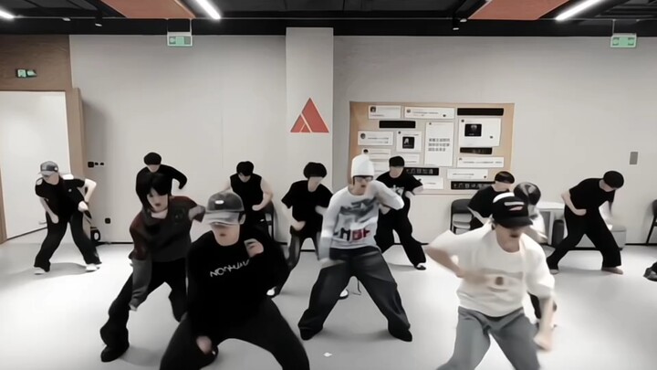 สามรุ่นไม่มีคนอ่อนแอ!