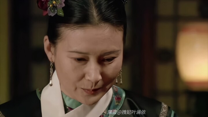 คุณป้าฟางรักษาศักดิ์ศรีของผู้อยู่ในราชสำนักไว้ได้อย่างสมภาคภูมิ ชั้นเชิงสูงจริงๆ แค่วาดคิ้วทรงภูเขาไ