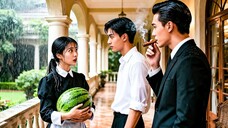 Pengasuh baru penuh karakter itu tak sadar telah menaklukkan dua hati pria yang ternyata...(YT)