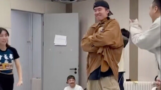 Nhân cơ lôi tử năm 24