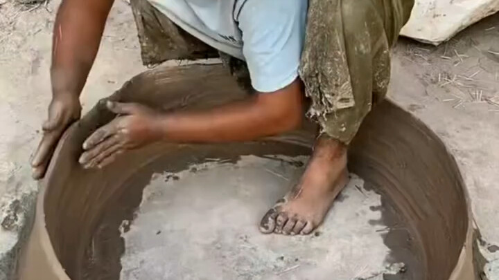 งานปั้นดินเผาทำมือ