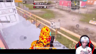 Khi con gái chơi game không mang tai nghe