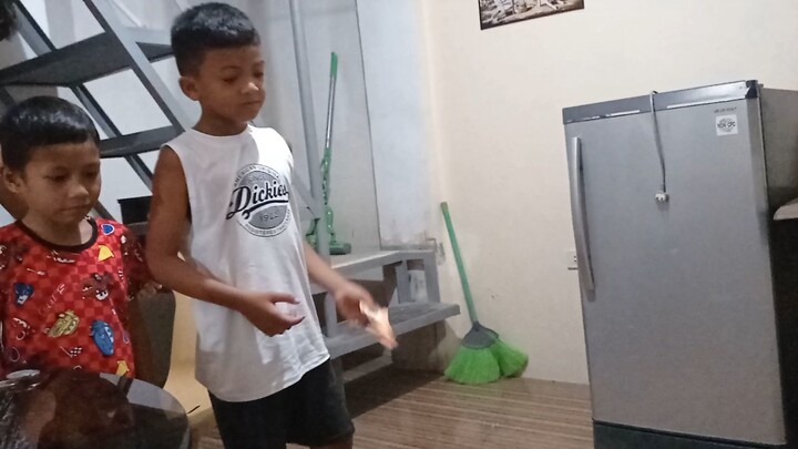 Gummy bear dance by # Bulol