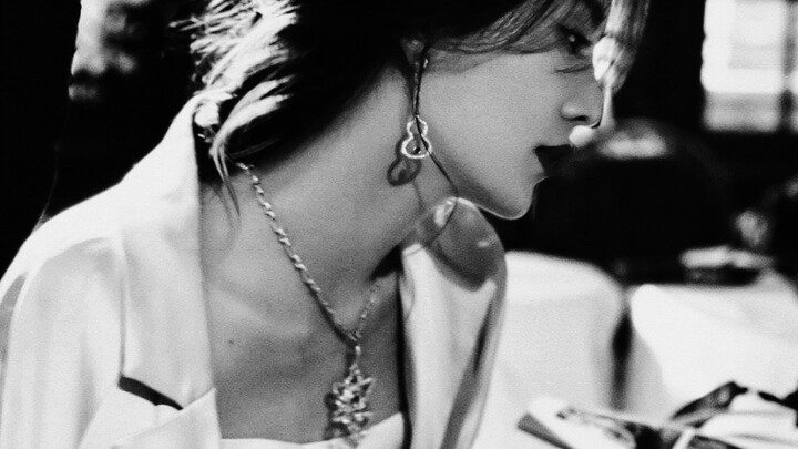 ฮามาก! ถ้าใครถูกนำไปใช้เป็นแบบอย่างในวิชามารยาทมหาวิทยาลัย อารมณ์เขาจะแย่ขนาดไหนกันเชียว! ! !