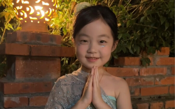 Bringing my daughter to Xishuangbanna? Don’t you dare wear a dress like this—this is the most embarr