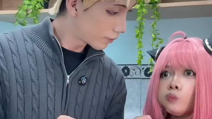 MUKBANG ALA COSPLAY