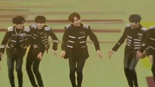 【SEVENTEEN】"الانجراف مع التيار" المختلف في كل مرة - الجزء [تشوي هان سول]