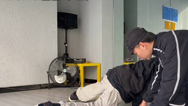 Self-taught hip-hop windmill tutorial series