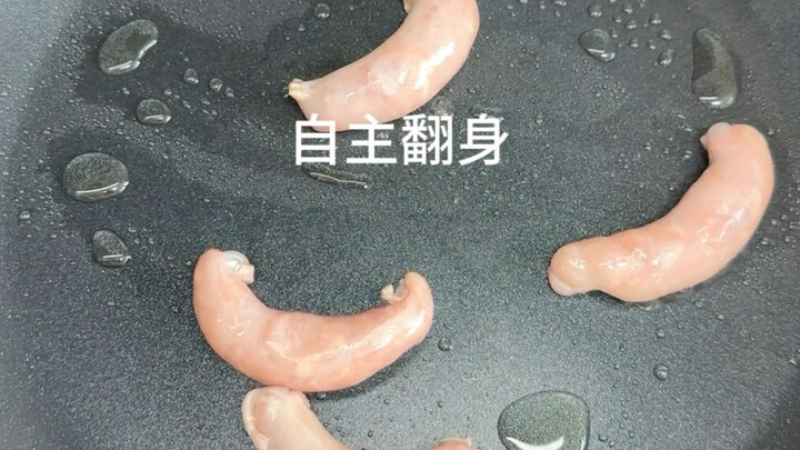 Today’s all-meat feast: Korean-style mini sausages that flip themselves, vegetable and lean pork con