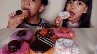 ASMR MUKBANG DUNKIN' DONUTS | JEROME & JUSTINA | EATING SHOW