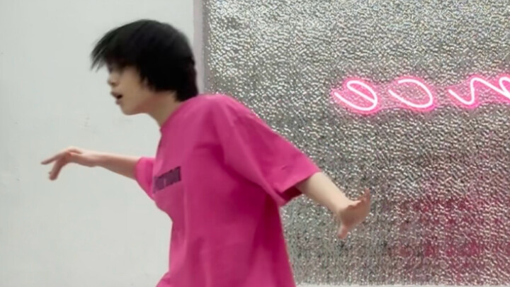 The students said that "Sleepless Night" is suitable for me to dance, so I will try it.
