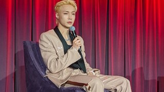 مقابلة تشانغ يي شينغ باللغة الإنجليزية في متحف جرامي مضحكة جدًا!