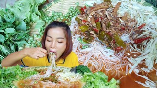 ซดข้าวปุ้น น้ำยาปลากระป๋องถาดใหญ่ๆเข้มข้น นัวๆ ผักหลายๆ 1/ก.ค/64