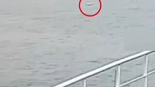 一艘客船从海口向湛江行驶途中