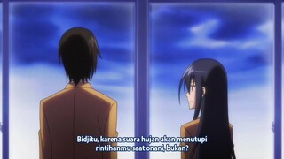 Pria itu selalu serba salah, suka hujan salah, benci hujan juga salah