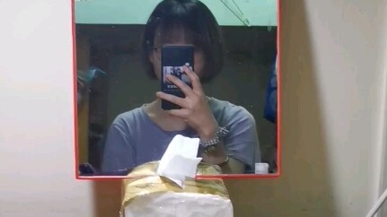 Teman sekamar bilang aku nggak punya penggemar, lagipula aku juga nggak bakal terkenal.