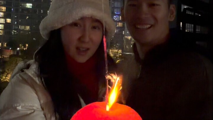 Bringing My Girlfriend to Watch the New Year’s Fireworks Like This