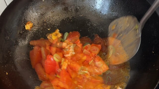 Eggs are too expensive, so I bought just one and made seven dishes plus a soup.