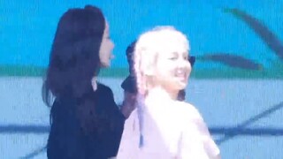 Lin Yoona menari dengan penuh semangat dan sangat lucu (1080p 60fps)