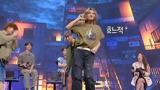 JYP一年次新人向SM 23年次前辈展示舞蹈丨对不起是乐队