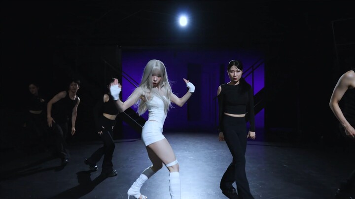 HONG HYEJU CLASSy Spinning Coin Performance
