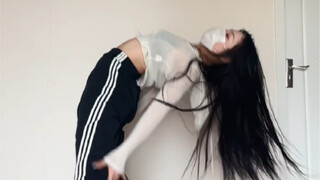 🥹vocal我的背比市长后台还硬#米莉编舞 I'm so sorry跳得这么lan#打铁舞 #运动裤#ootd穿搭 #跳的不好请见谅