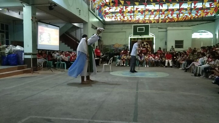 Idedeklara Na ng mga Babae