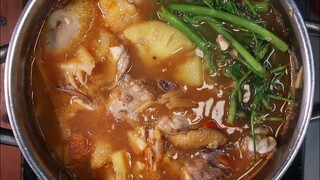 Cách nấu Lẩu Gà Thái Lan chua cay ngày cuối tuần!