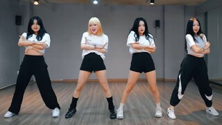 เธอคัฟเวอร์เพลง "Loving U" ของ SISTAR และถึงแม้ว่าจะเป็นเวอร์ชั่นห้องซ้อม แต่ก็ไม่สามารถซ่อนพรสวรรค์