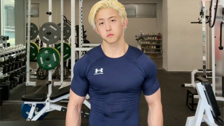 Goku's son Gohan trains in the Gravity Room~