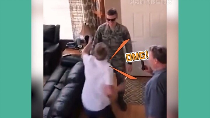 ในวินาทีนี้ เขาได้ละทิ้งความเป็นผู้ใหญ่ทั้งหมด