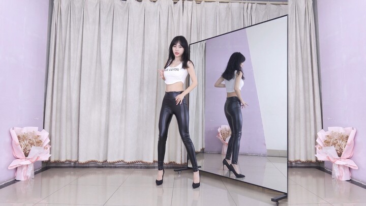 【Màn hình ngang】Số 9: Quần da, giày cao gót, mặt gương