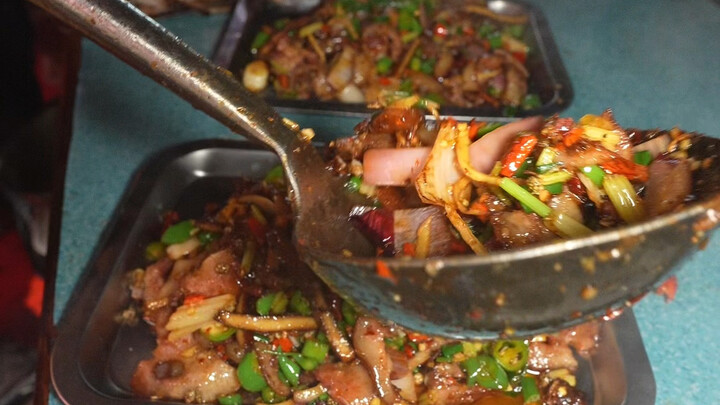 The warmth of everyday life is what truly comforts the human heart. As night falls, it’s time for Ch