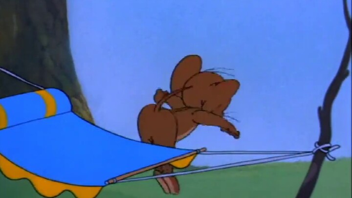Using classical Chinese to open the famous scene of "Tom and Jerry", Jerry's face was blown into a c
