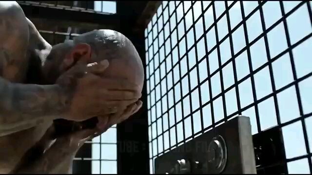 SEHARI DI PENJARA Gangster, Membuat Pria Culun Jadi MONSTER HAUS DARAH