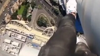 ชีวิตสั้นนัก ทำไมไม่ลองตายไปเลยล่ะ