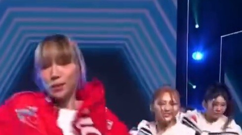 Putaran pemungutan suara baru berwarna merah dan sangat menarik perhatian