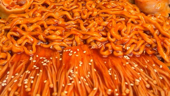 Challenge: Finish a platter of extra-spicy turkey noodles in 5 bites!