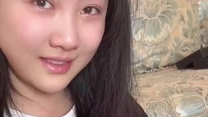 Cái chết không phải là dấu chấm hết, sự lãng quên mới là.