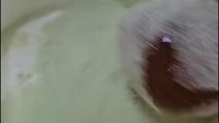 Saat ia tak lagi menjadi sesuatu yang jauh dari jangkauan di rak ingatanku, aku masih ingin mencicip