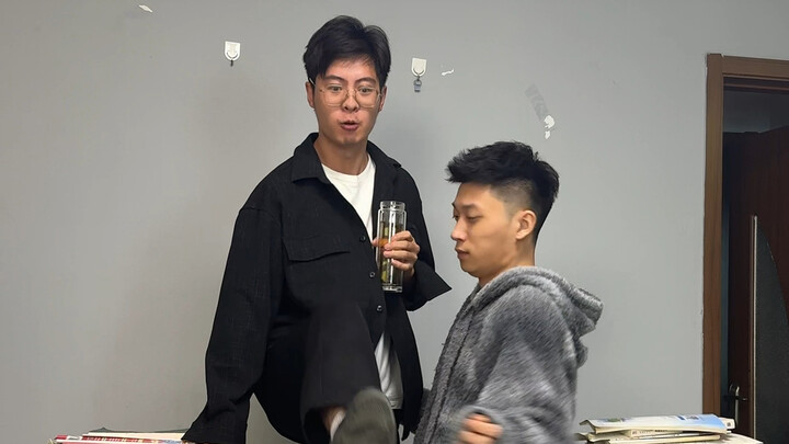 不小心当了个班长 嘻嘻