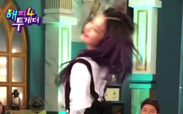 张元英翻跳iu的BIBI,矮丸时期青涩的小圆