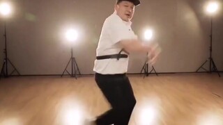 Kang Ho-dong covers EXO's "Growl" practice room live shot