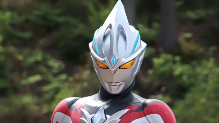 Ultraman Ake offline outdoor suit display, torture pv again!!!