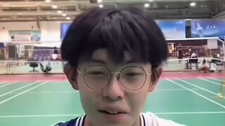 羽毛球博主直播怼人开黄腔塌房道歉！！其粉丝爆料！！！