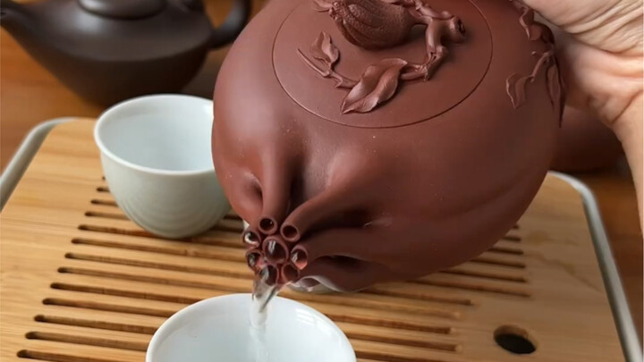 Who said swimming wasn't good? Come, come, come...