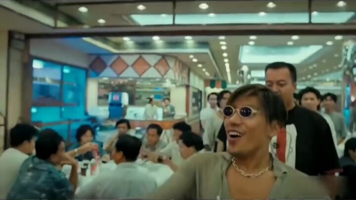 The Middle Part Makes His Debut: The Handsome Guy with a Middle Part