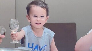 ลูกชายลูกครึ่งของฉัน: ไม่เพียงแต่เขาไม่เคยไปต่างประเทศ เขายังไปต่างประเทศไม่ได้ด้วย