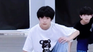 【Wang Junxi】Baby is so cute that he fainted!!