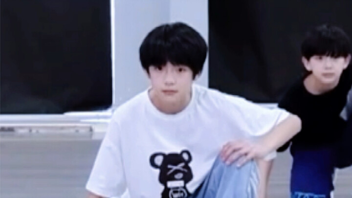 【Wang Junxi】Baby is so cute that he fainted!!